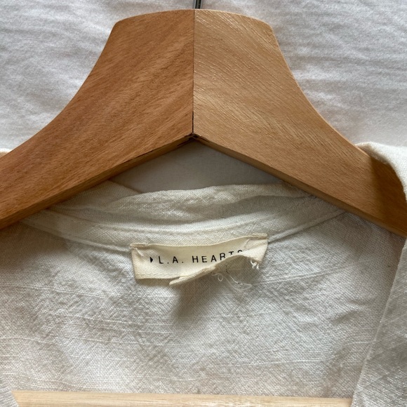 L. A Hearts linen babydoll top! - Picture 3 of 3